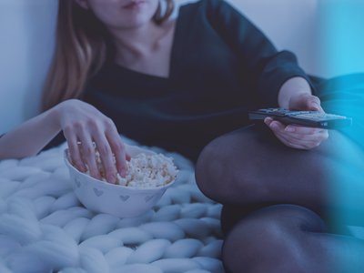 Риск развития рака в возрасте до 50 лет связан с привычкой смотреть телевизор  